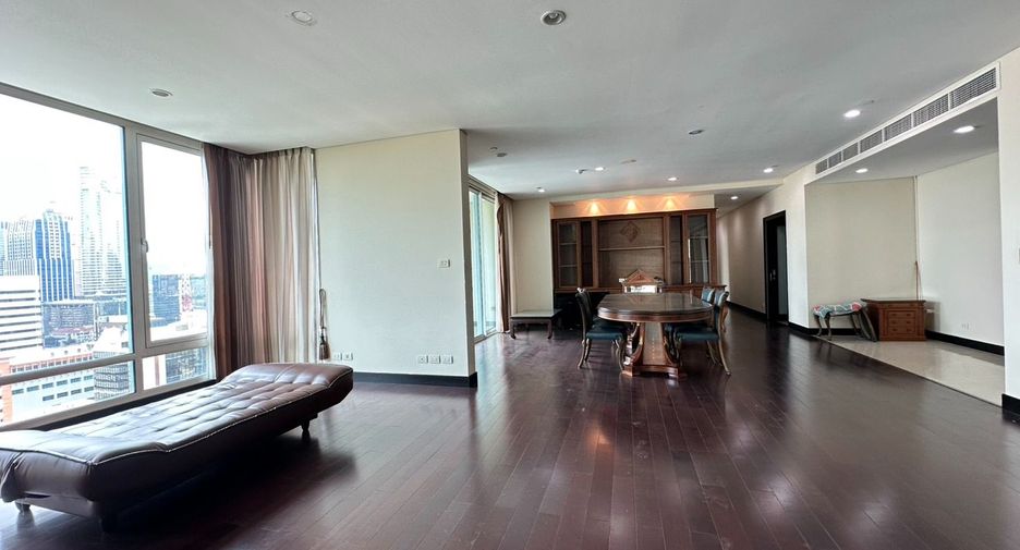 For rent 3 ベッドルーム condo in Pathum Wan, Bangkok