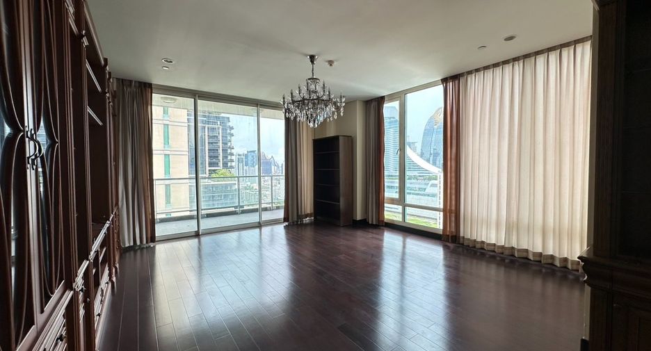 For rent 3 ベッドルーム condo in Pathum Wan, Bangkok