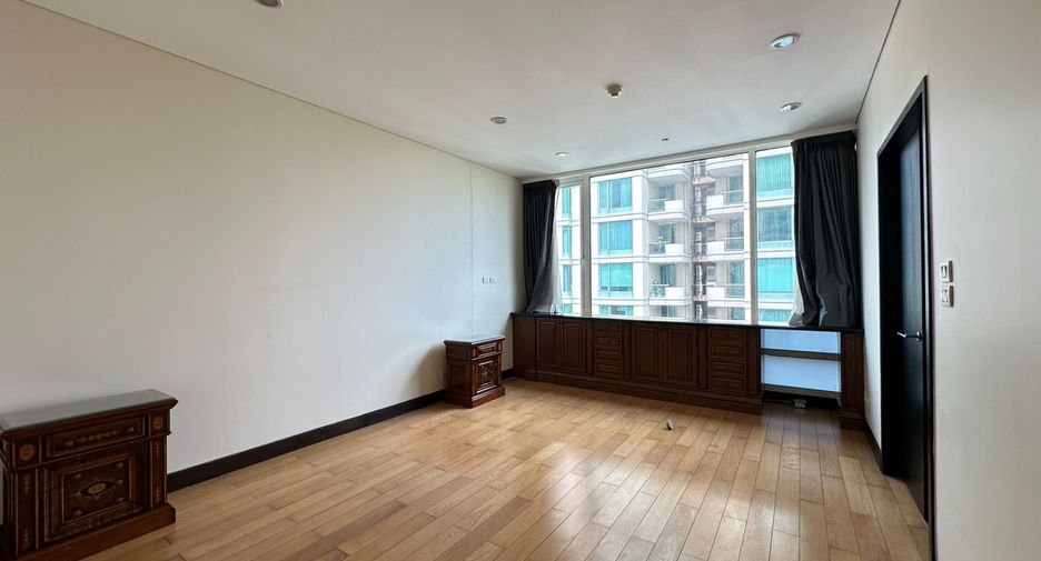 For rent 3 ベッドルーム condo in Pathum Wan, Bangkok