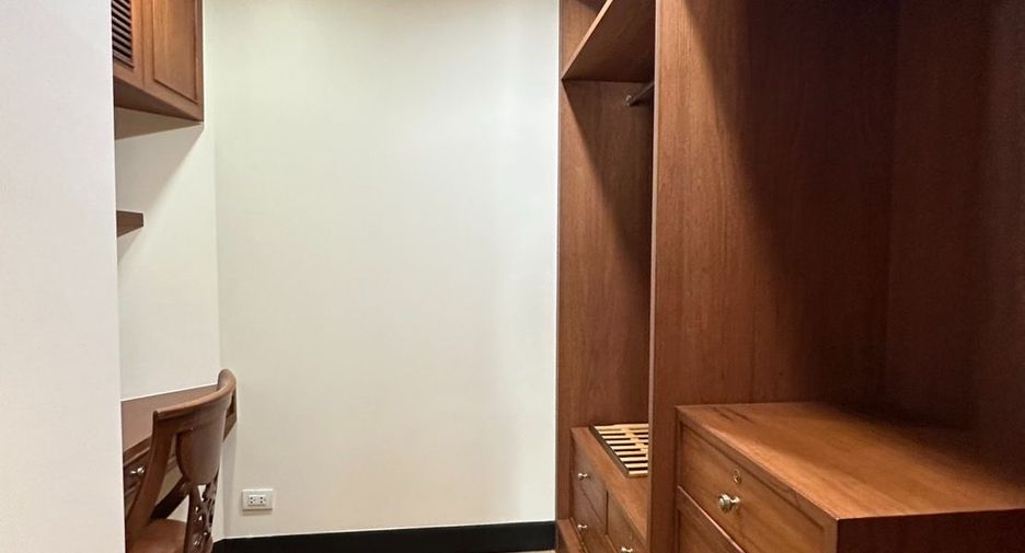 For rent 3 ベッドルーム condo in Pathum Wan, Bangkok