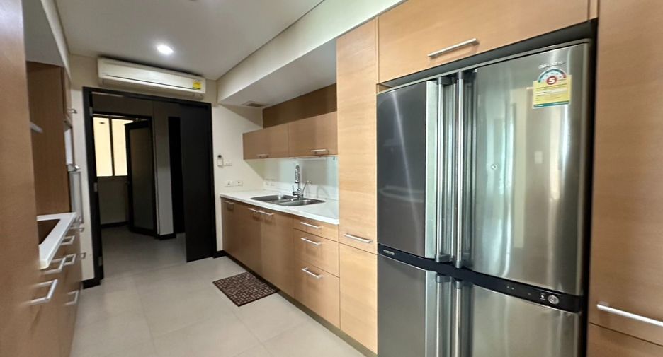 For rent 3 ベッドルーム condo in Pathum Wan, Bangkok