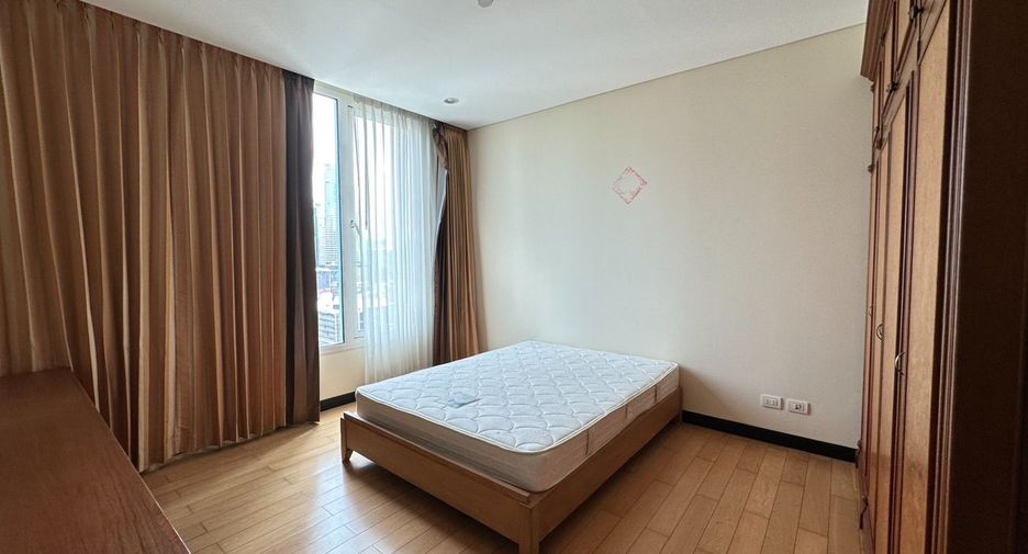 For rent 3 ベッドルーム condo in Pathum Wan, Bangkok