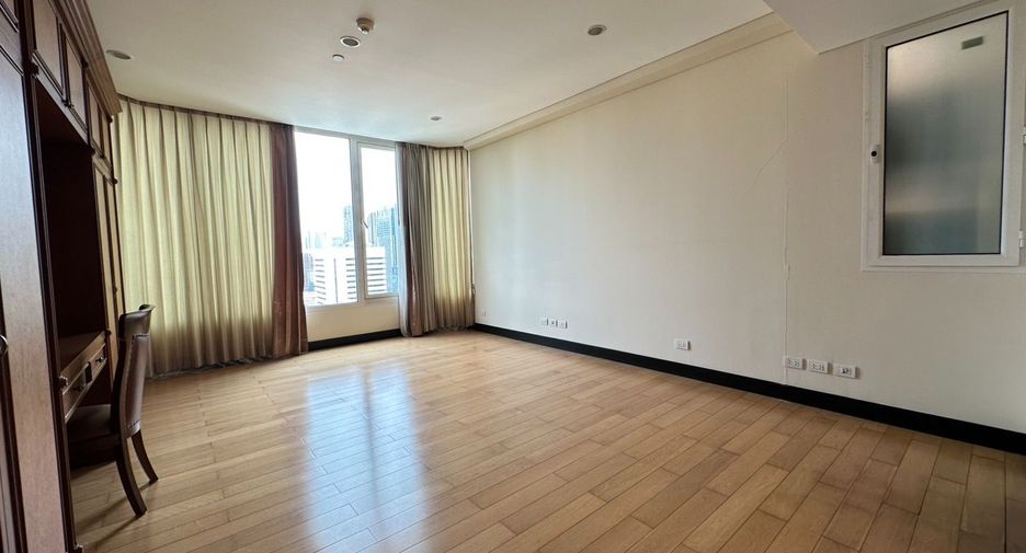 For rent 3 ベッドルーム condo in Pathum Wan, Bangkok
