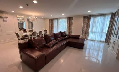For rent 3 bedrooms condo in Khlong Toei, Bangkok