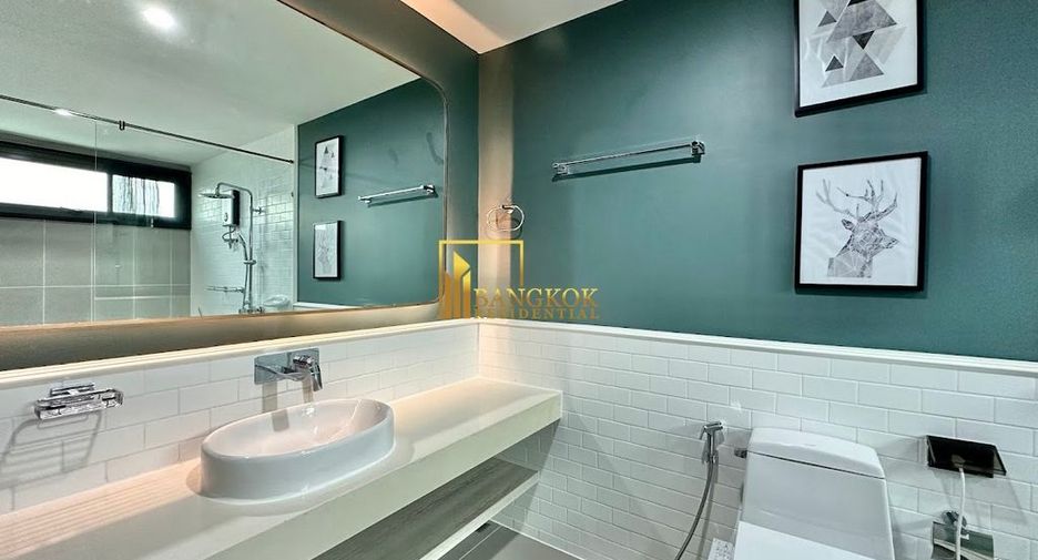 For rent 2 bedrooms apartment in Watthana, Bangkok