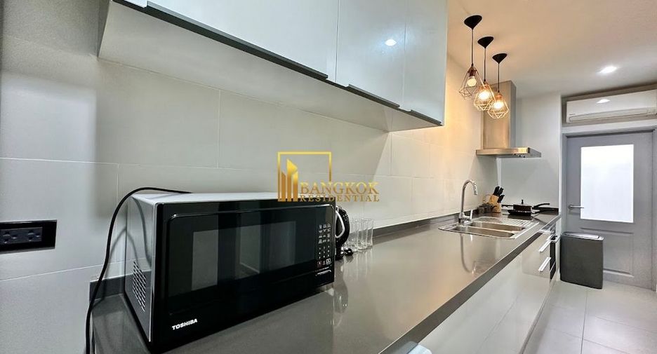For rent 2 bedrooms apartment in Watthana, Bangkok