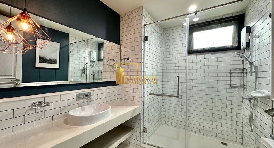 For rent 2 bedrooms apartment in Watthana, Bangkok