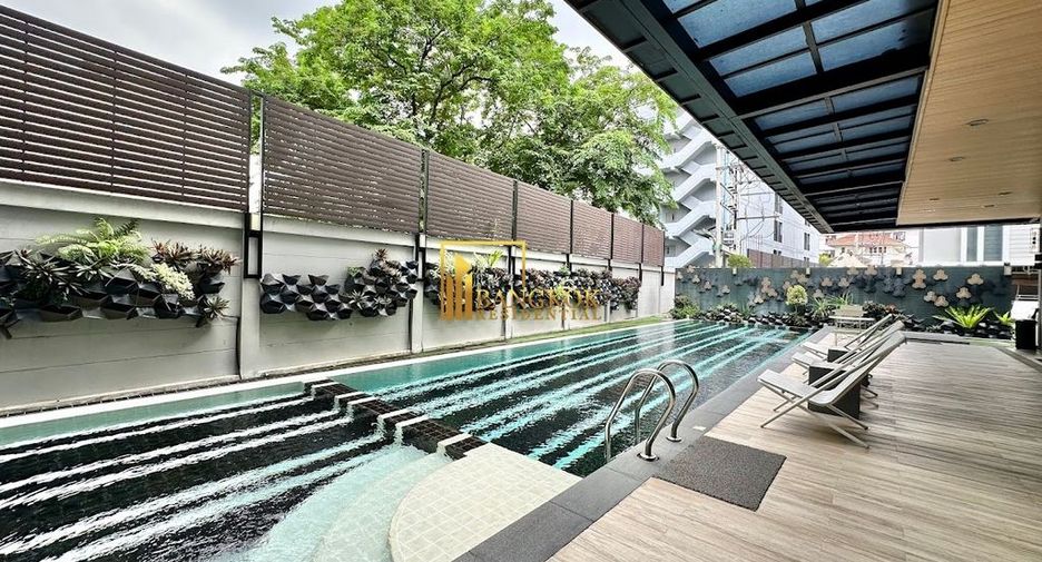 For rent 2 bedrooms apartment in Watthana, Bangkok