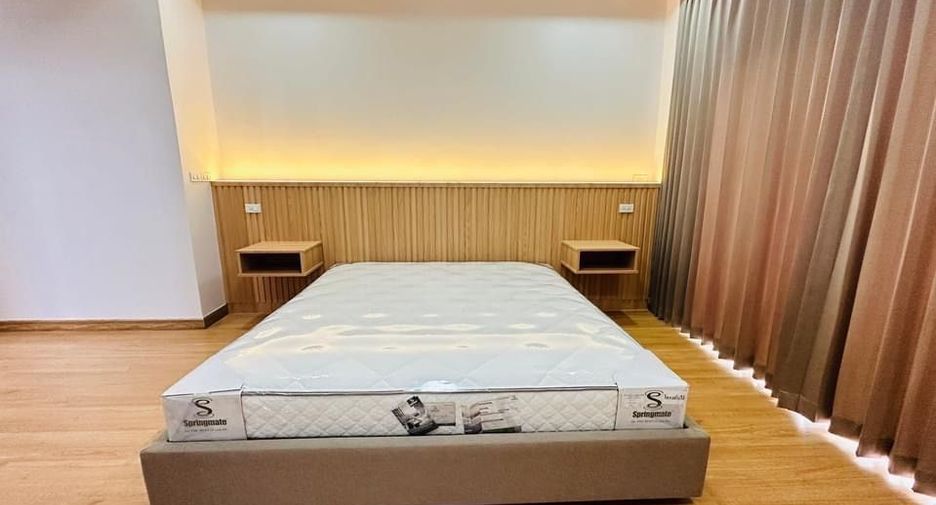 For rent 4 bedrooms house in Mueang Chiang Mai, Chiang Mai