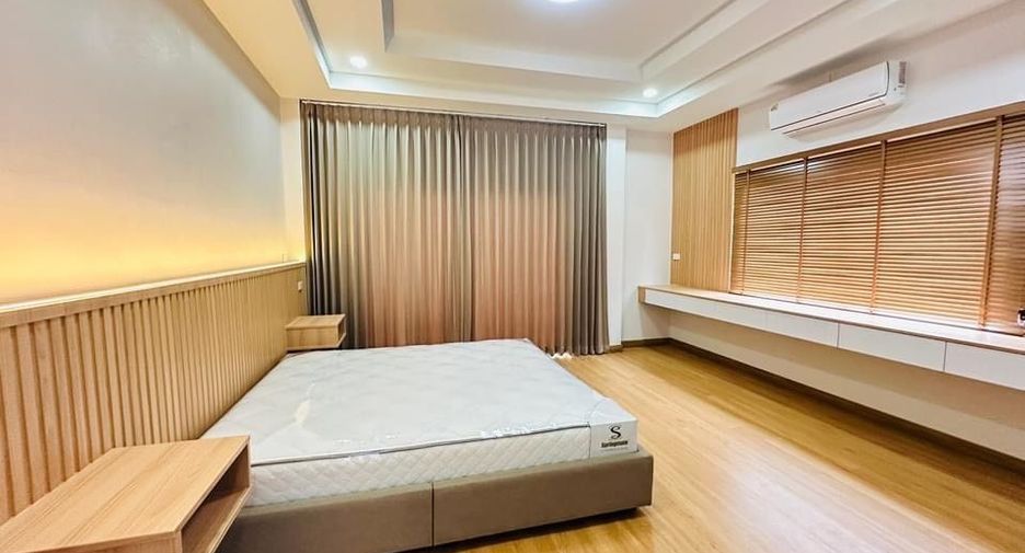 For rent 4 bedrooms house in Mueang Chiang Mai, Chiang Mai