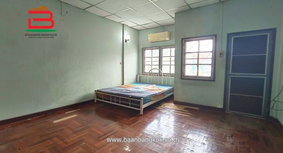 Reihenhaus zum Kauf mit 2 Zimmer in Chatuchak, Bangkok