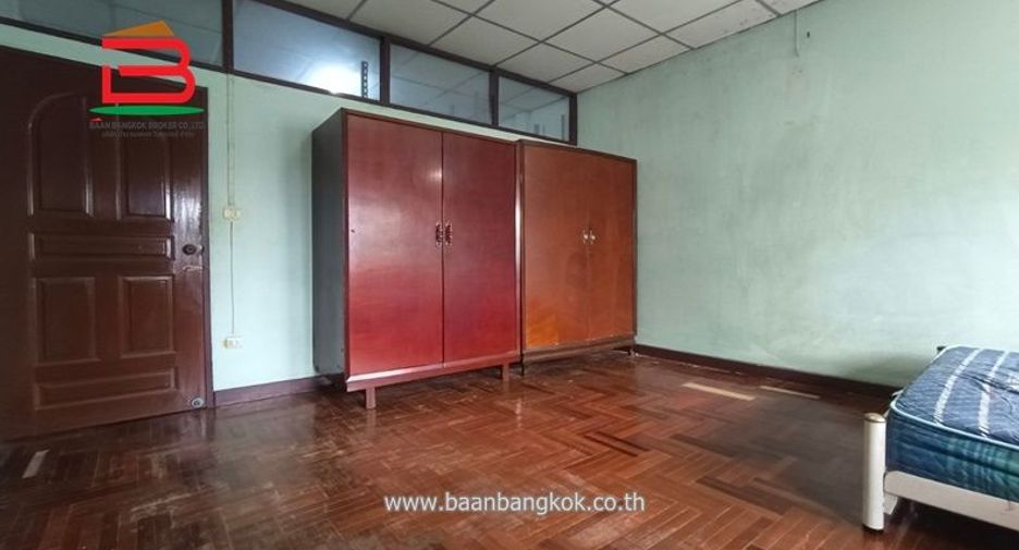 Reihenhaus zum Kauf mit 2 Zimmer in Chatuchak, Bangkok