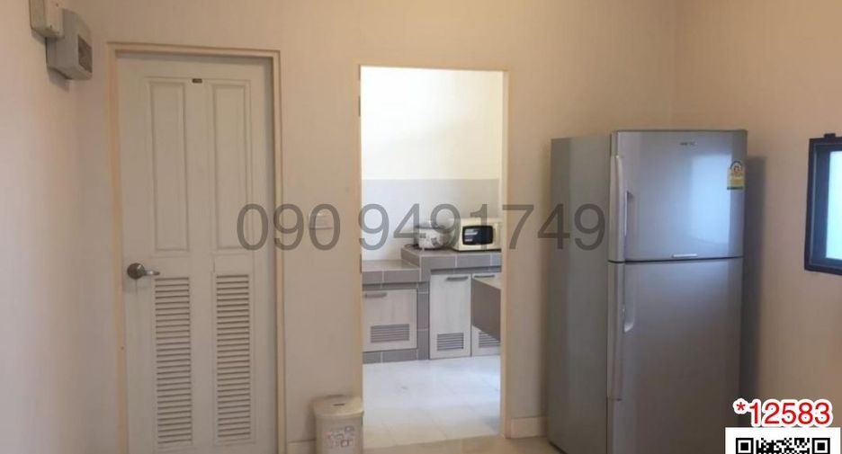 For rent 3 bedrooms house in Khlong Sam Wa, Bangkok