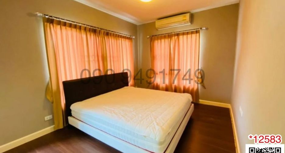 For rent 3 bedrooms house in Khlong Sam Wa, Bangkok