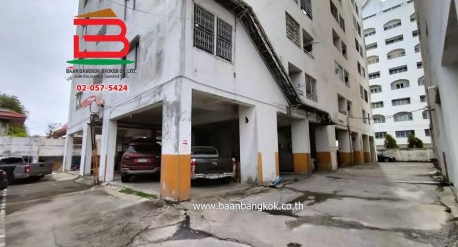 For sale 1 bed condo in Mueang Pathum Thani, Pathum Thani
