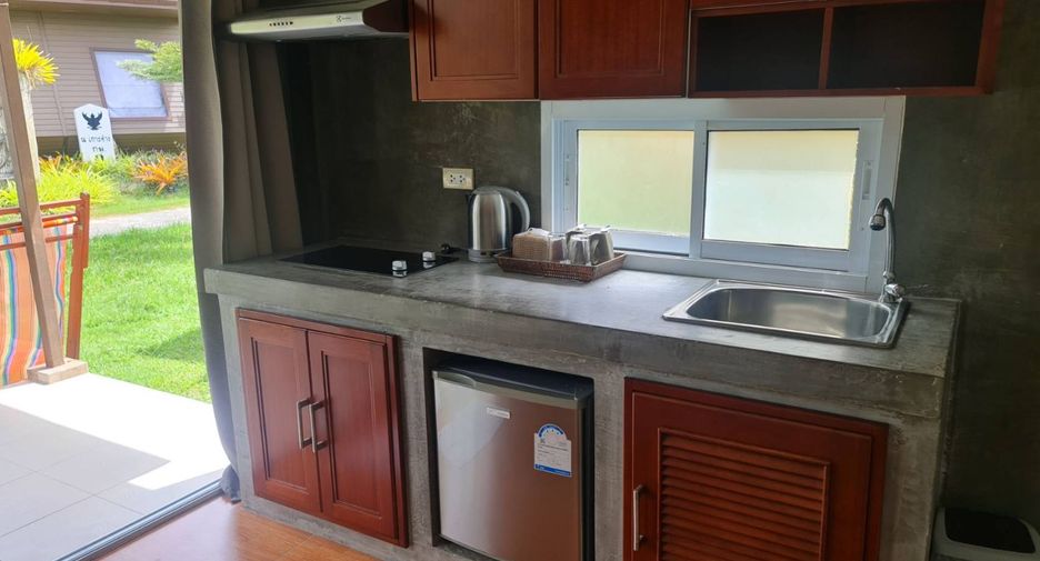 For sale 10 bedrooms hotel in Laem Ngop, Trat