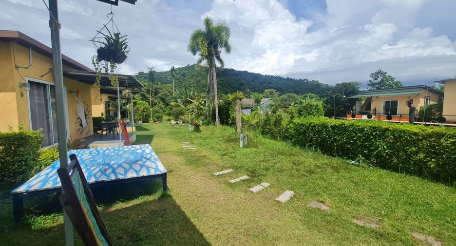 For sale 10 bedrooms hotel in Laem Ngop, Trat