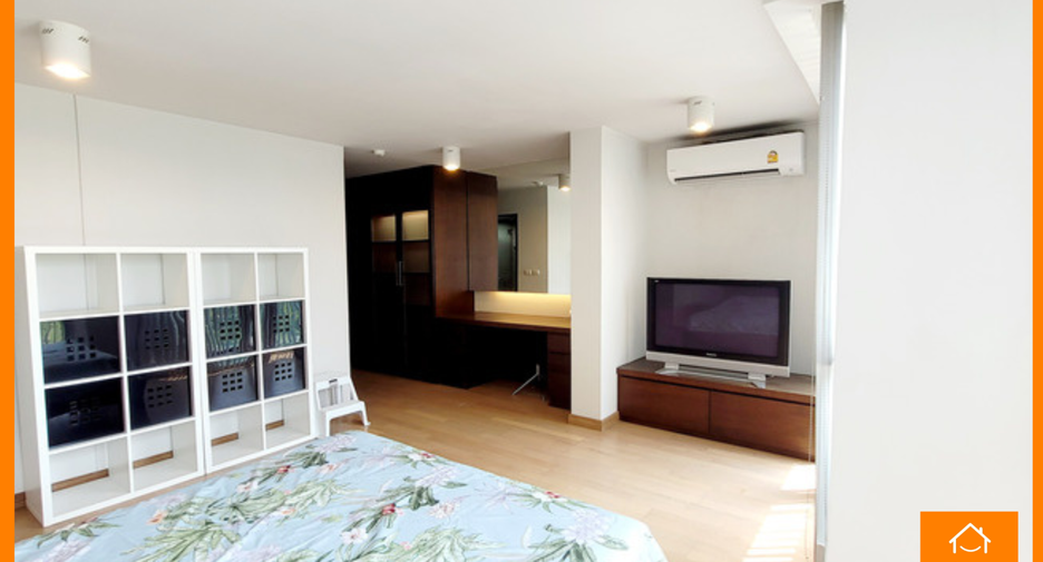 For rent 2 bedrooms condo in Khlong Toei, Bangkok