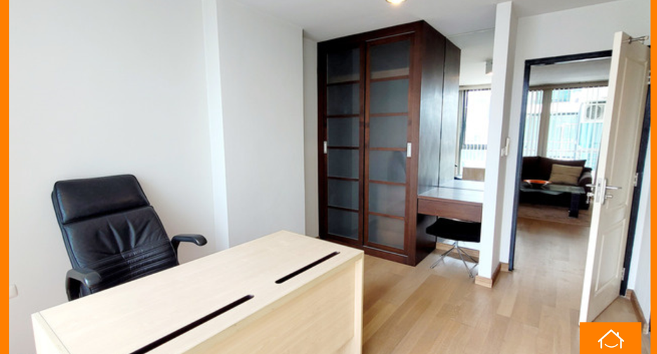 For rent 2 bedrooms condo in Khlong Toei, Bangkok