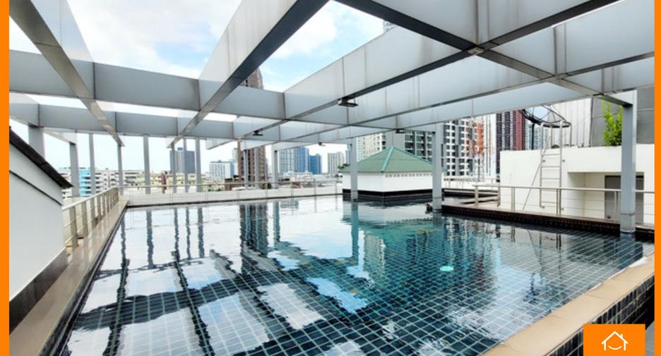 For rent 2 bedrooms condo in Khlong Toei, Bangkok