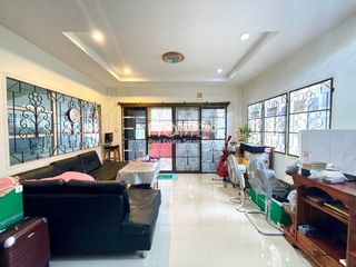 For sale 5 Beds house in Bangkok Noi, Bangkok