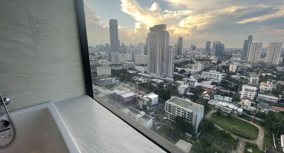For rent and for sale 3 bedrooms condo in Watthana, Bangkok