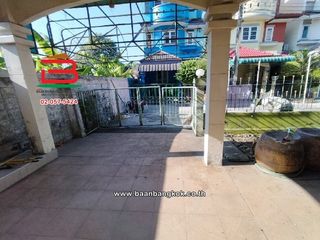 For sale 4 bedrooms townhouse in Don Mueang, Bangkok