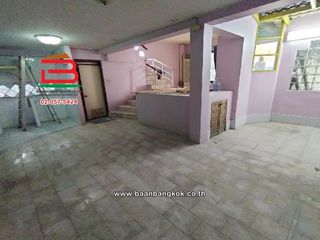 For sale 4 bedrooms townhouse in Don Mueang, Bangkok