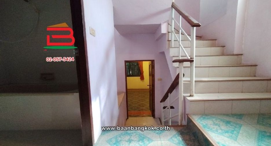 For sale 4 bedrooms townhouse in Don Mueang, Bangkok