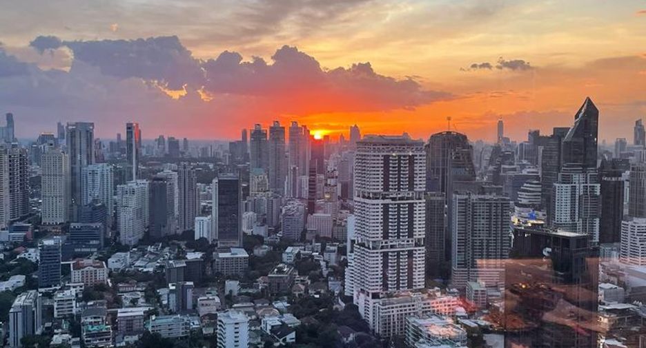 For rent 1 bed condo in Khlong Toei, Bangkok
