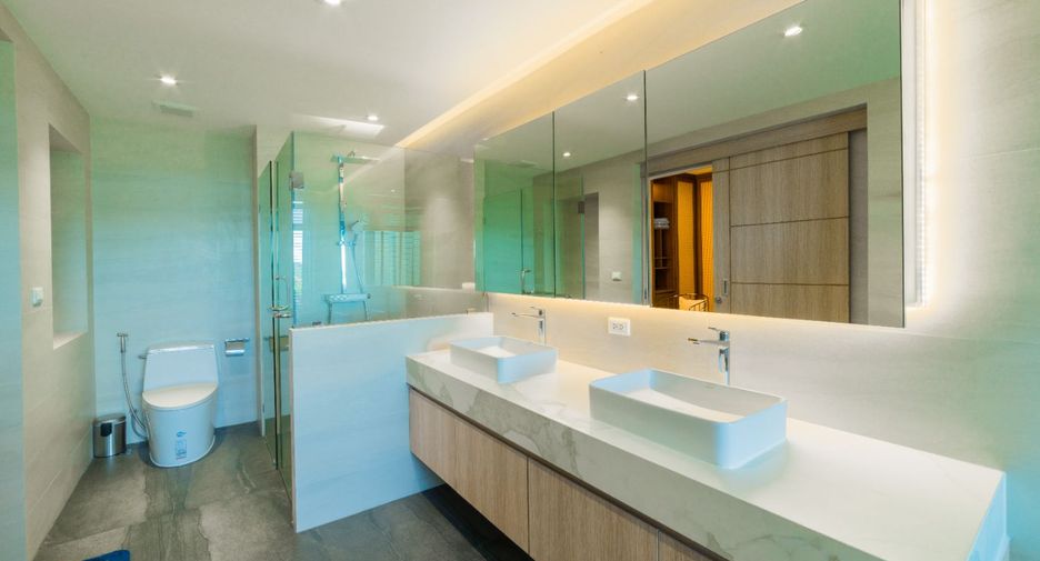 For rent and for sale 4 bedrooms villa in Thalang, Phuket