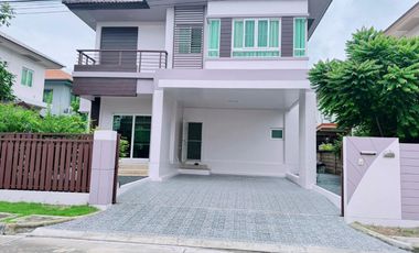 Haus zur Miete mit 3 Zimmer in Prawet, Bangkok