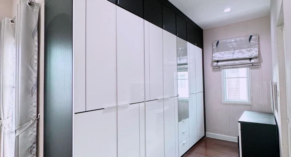 Haus zur Miete mit 3 Zimmer in Prawet, Bangkok