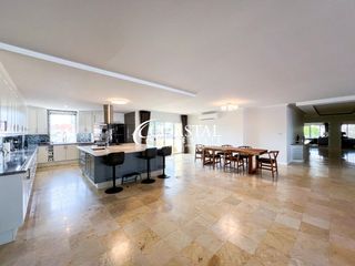 For sale 5 Beds condo in Bang Lamung, Chonburi
