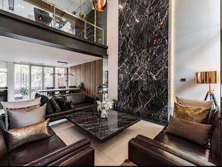 For rent and for sale 4 bedrooms townhouse in Yan Nawa, Bangkok