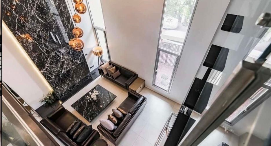 For rent そして for sale 4 ベッドルーム townhouse in Yan Nawa, Bangkok