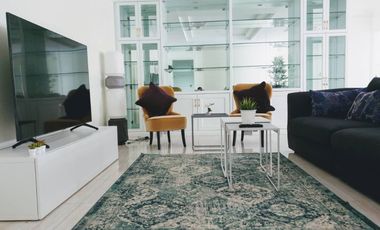 For rent 2 bed condo in Khlong Toei, Bangkok