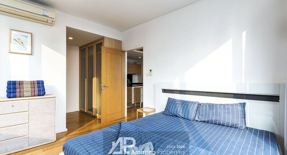 For rent and for sale 1 bed condo in Watthana, Bangkok
