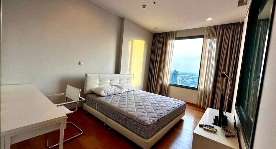 For sale 2 bedrooms condo in Khlong Toei, Bangkok