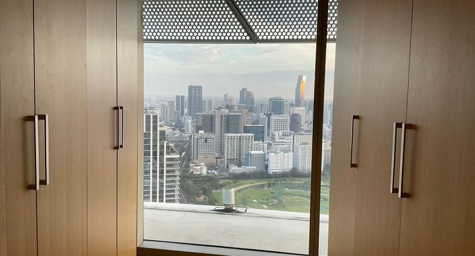 For rent and for sale 4 bedrooms condo in Pathum Wan, Bangkok
