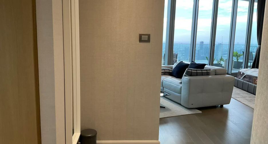 For rent and for sale 4 bedrooms condo in Pathum Wan, Bangkok