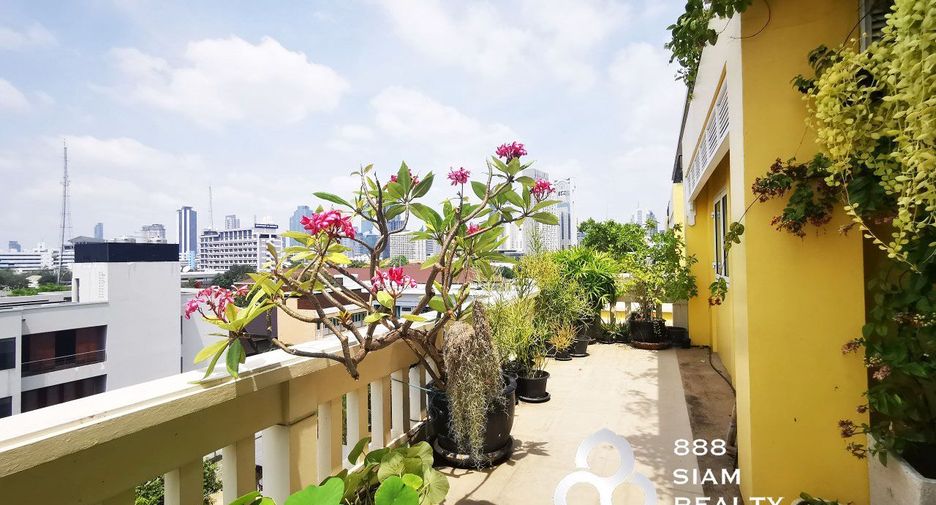 ให้เช่า 3 ห้องนอน คอนโด ใน สาทร, กรุงเทพฯ
