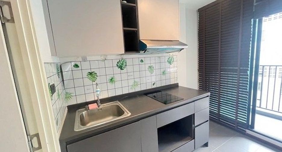 For sale 1 bed condo in Wang Thonglang, Bangkok
