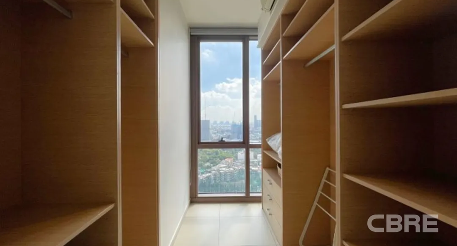 For sale 2 bedrooms condo in Khlong Toei, Bangkok