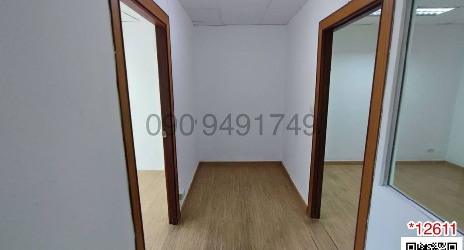 For rent 4 bedrooms office in Watthana, Bangkok