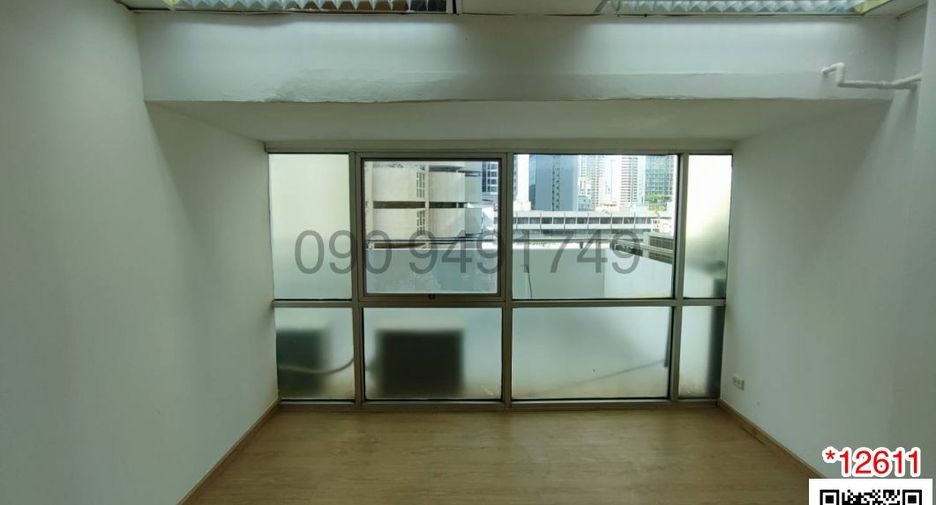 For rent 4 bedrooms office in Watthana, Bangkok