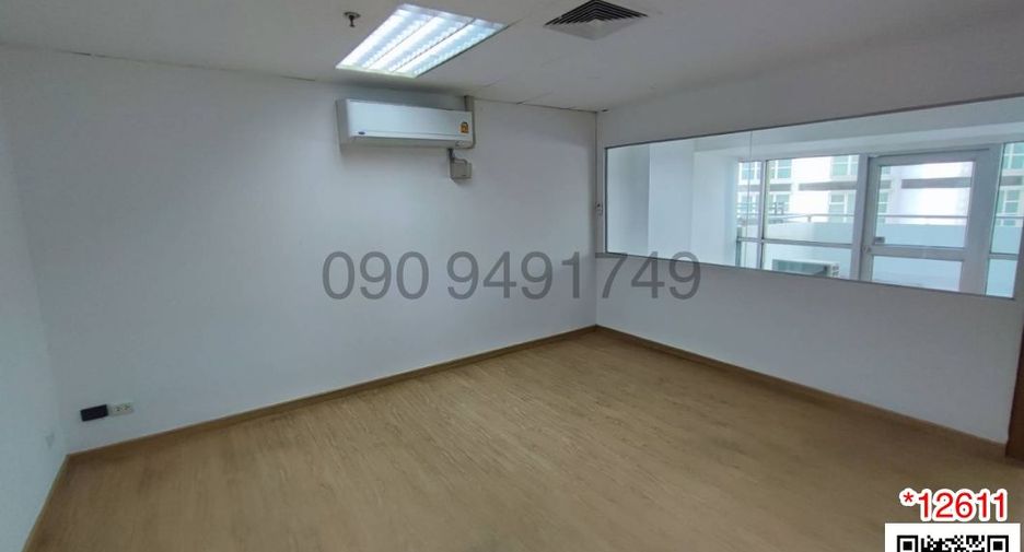 For rent 4 bedrooms office in Watthana, Bangkok