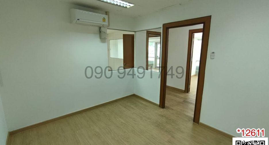 For rent 4 bedrooms office in Watthana, Bangkok