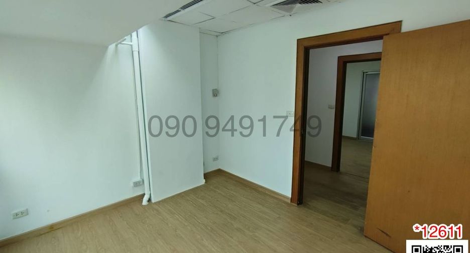 For rent 4 bedrooms office in Watthana, Bangkok