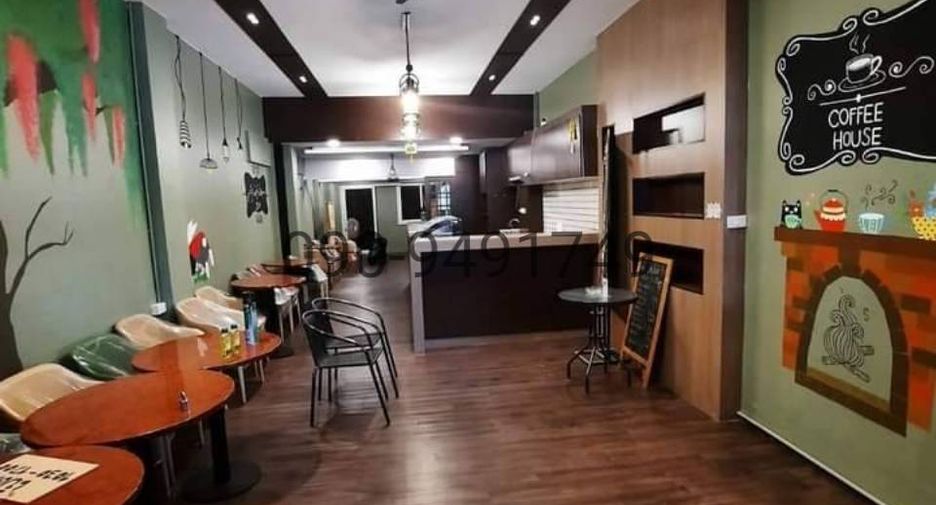 For rent 3 bedrooms retail Space in Bang Khen, Bangkok